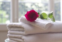 Beauty gadgets 2025 – co warto mieć w kosmetyczce?